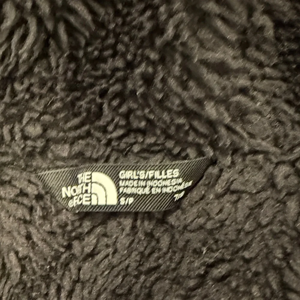 The North Face Kids Pink and Black Puffer Jacket - Picture 3 of 13